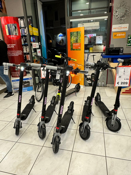 Monopattino NILOX S1 - SmsPhone - Il tuo partner nel mondo Hi-Tech